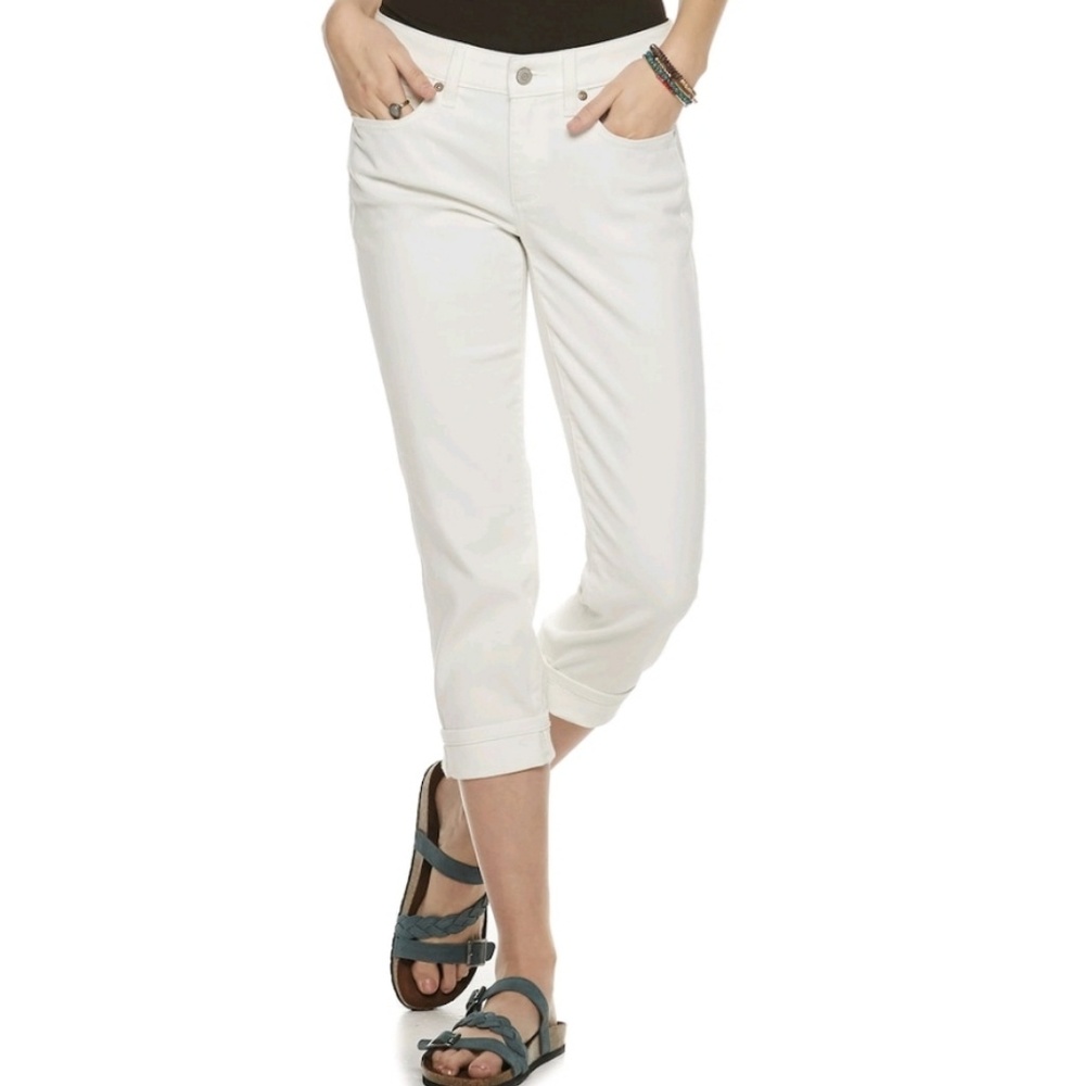3 Capris pants